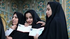 نقش زنان در سیاست ایران